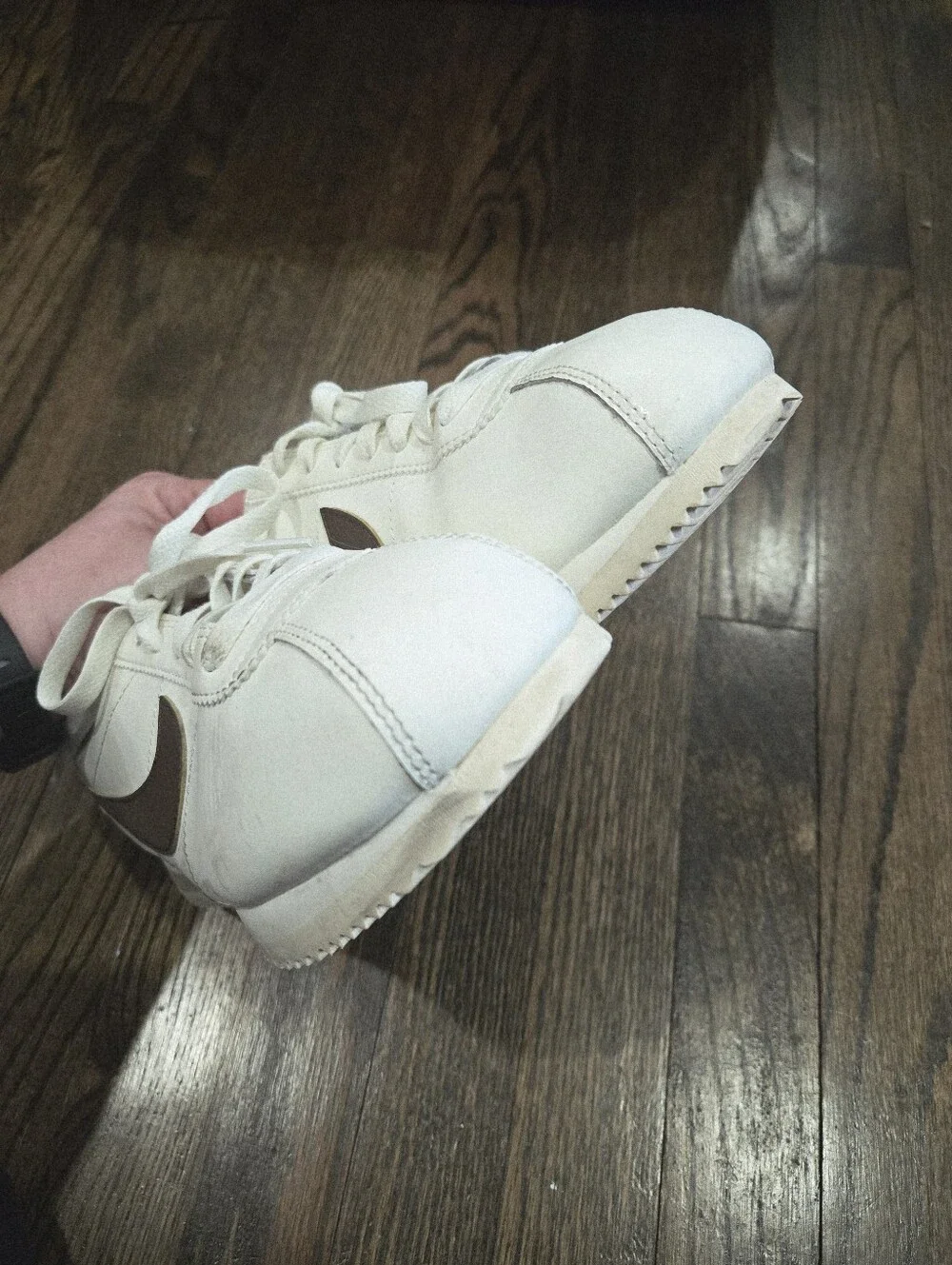 Nike Women’sCortez Sneakers in Cream and Brown Size 9